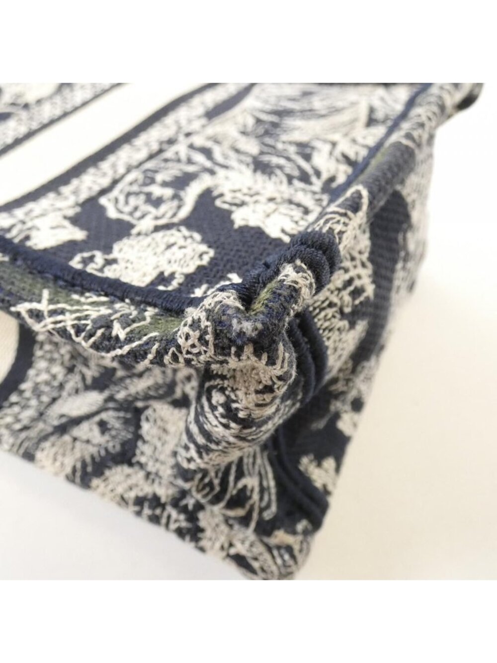 Dior Reverse Toile de Jouy Book Tote Mini Vertical - Picture 3 of 10